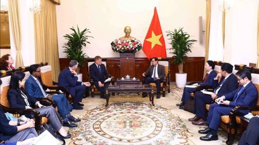Vietnam greatly values all-around partnership with EU
